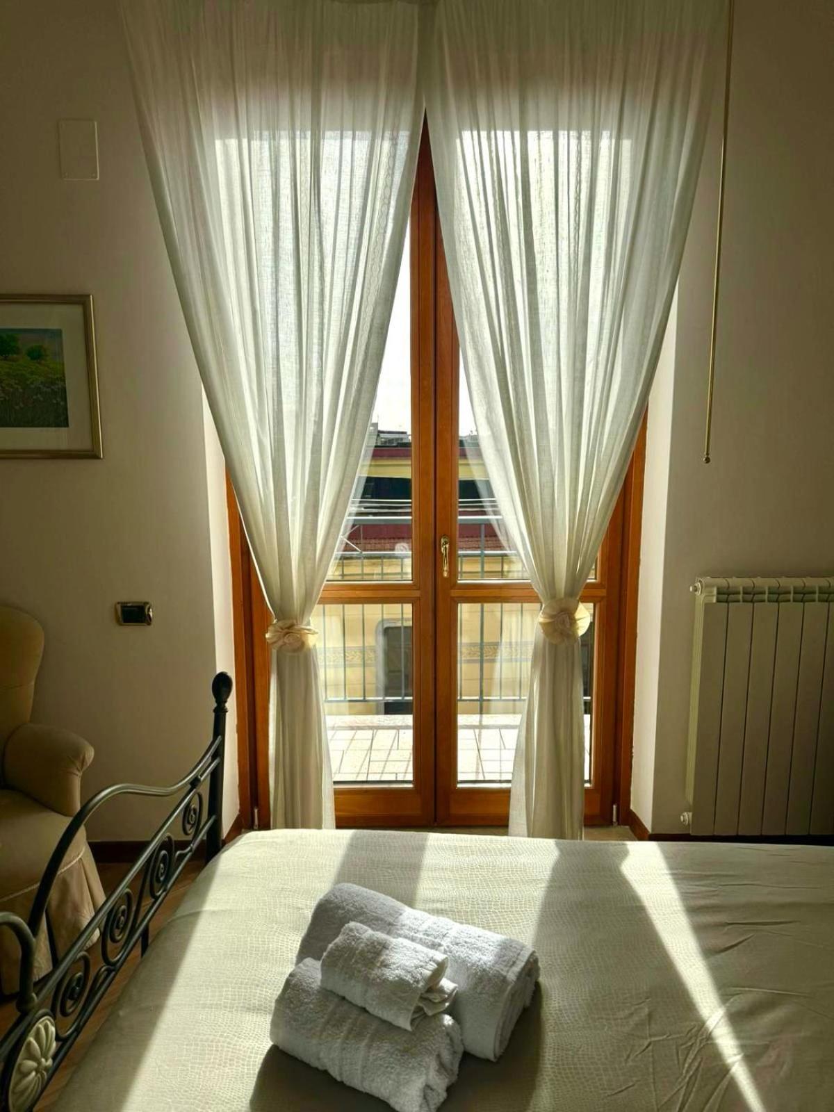 A Casa Di Don Peppino Lejlighed Salerno Eksteriør billede