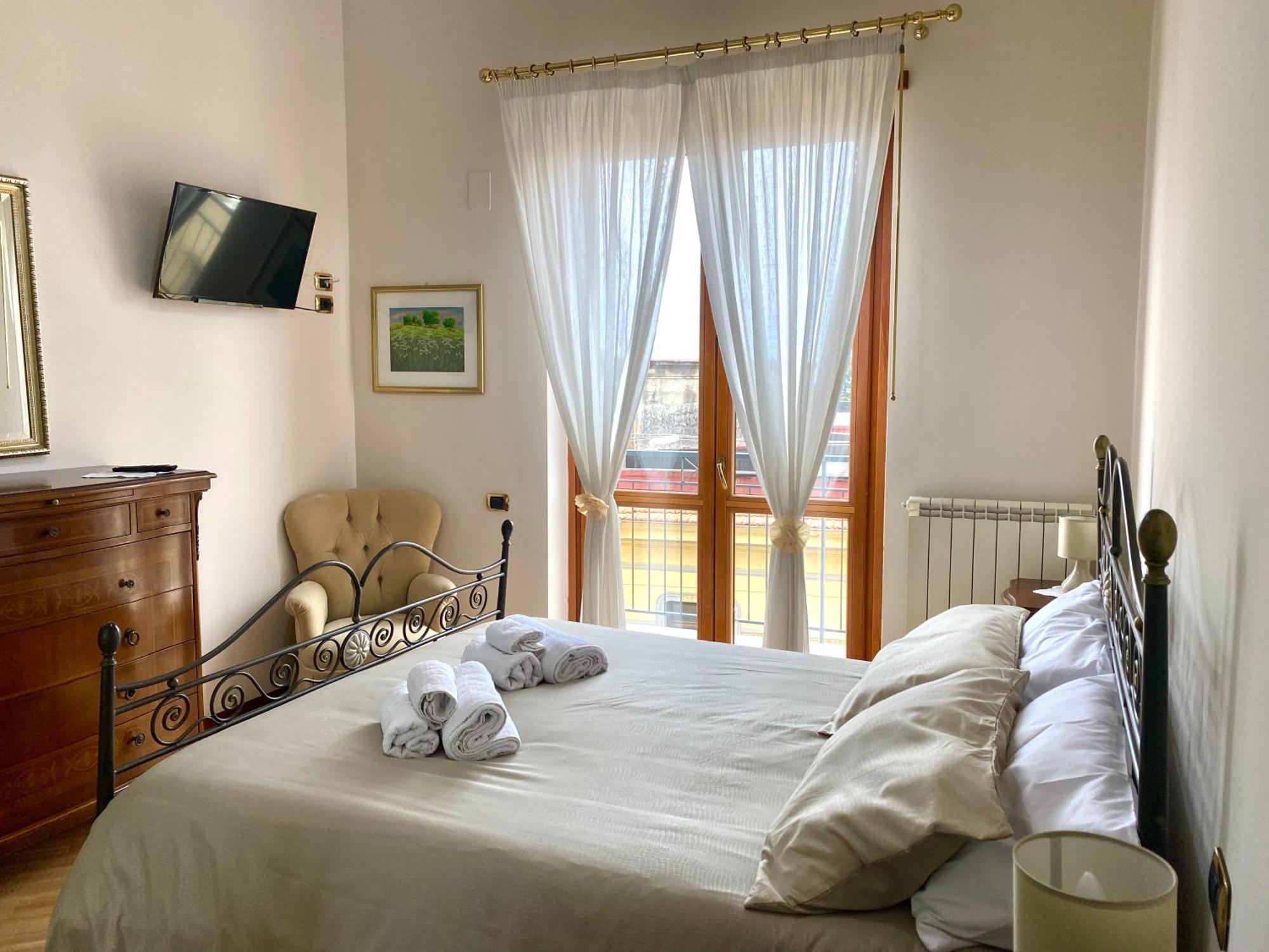 A Casa Di Don Peppino Lejlighed Salerno Eksteriør billede
